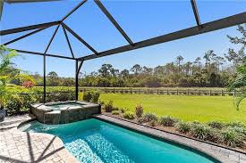 Pool Cage Cleaning Near Me in Kissimmee, fl