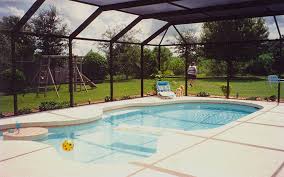 expert pool enclosure cleaning near me in tampa fl