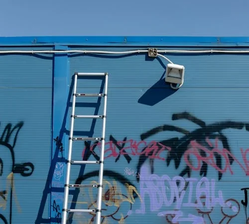 pexels-photo-7112832 graffiti removal
